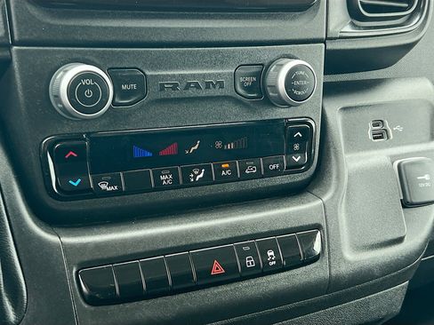 Used 2023 RAM ProMaster 2500 image 27