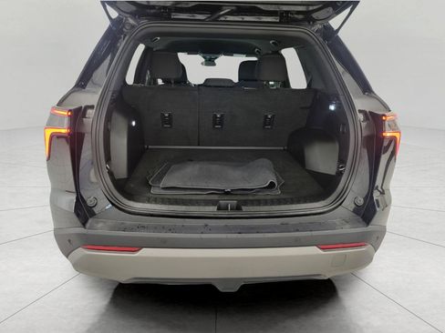 Used 2025 Chevrolet Equinox LT image 16