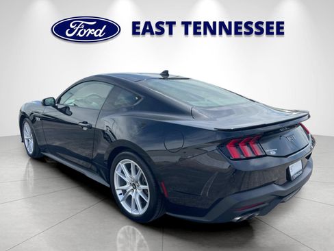Used 2025 Ford Mustang GT Premium RWD image 5
