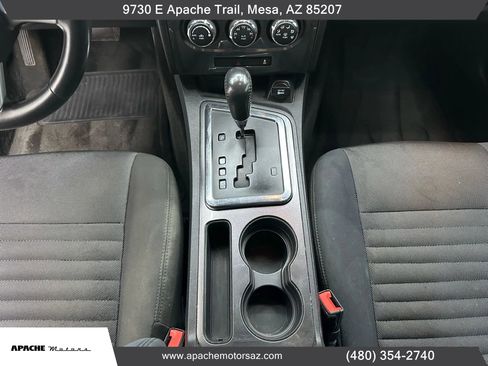 Used 2014 Dodge Challenger SXT image 23