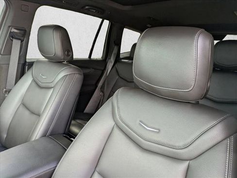 Used 2023 Cadillac XT6 Luxury FWD image 5