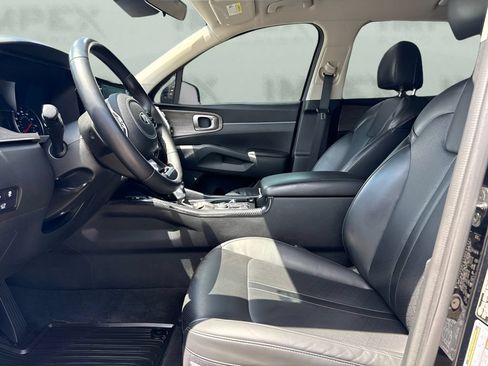 Used 2021 Kia Sorento EX FWD image 9