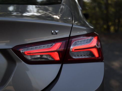 Used 2022 Chevrolet Malibu LT image 31