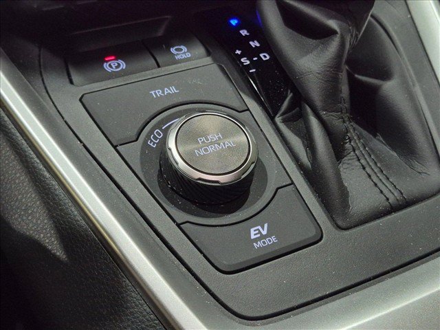 Certified 2025 Toyota RAV4 XLE AWD/4WD image 25