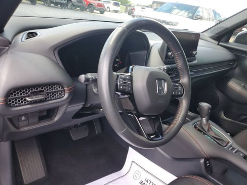 Used 2025 Honda HR-V Sport image 19