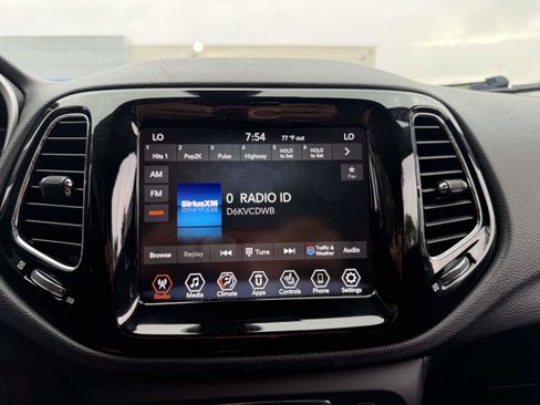 Used 2020 Jeep Compass Limited AWD/4WD image 24