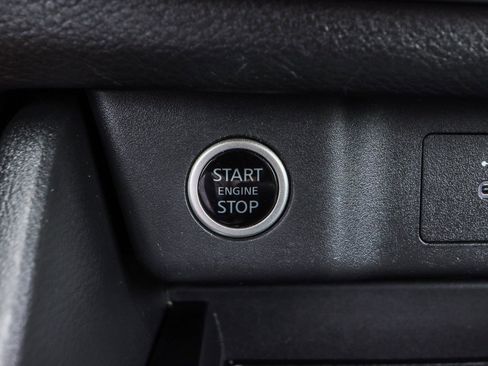 Used 2023 Nissan Rogue SV AWD/4WD image 11