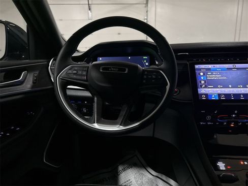 Used 2024 Jeep Grand Cherokee Limited 4xe image 21