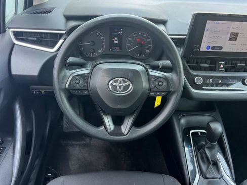 Used 2025 Toyota Corolla LE FWD image 16