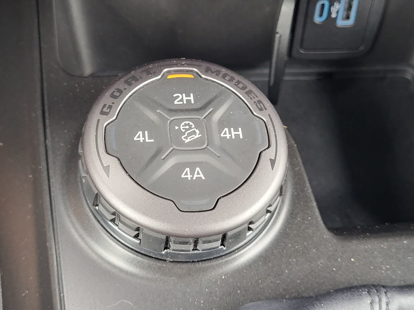Used 2023 Ford Bronco Big Bend w/ Sasquatch Package AWD/4WD image 24