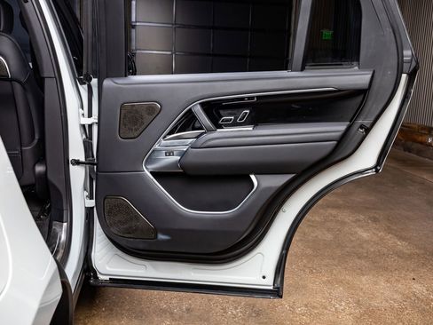 Used 2023 Land Rover Range Rover Long Wheelbase Autobiography image 34