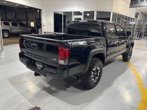 Used 2019 Toyota Tacoma TRD Off-Road w/ Technology Package image 9
