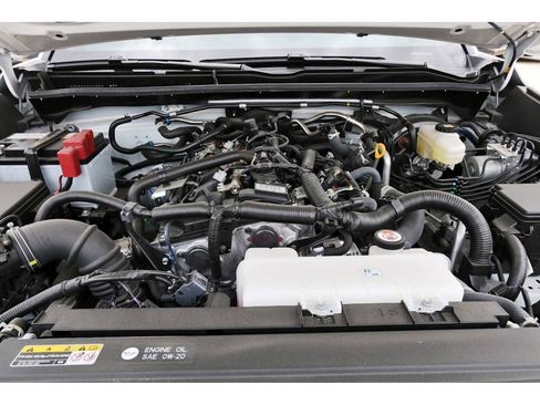 Used 2025 Toyota 4Runner SR5 image 30