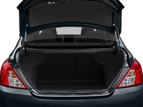 Used 2017 Nissan Versa SV image 16