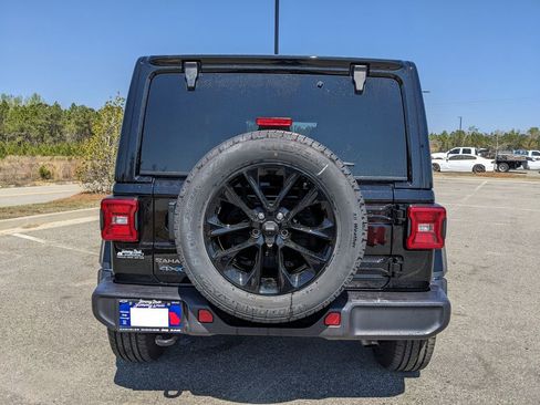 Certified 2025 Jeep Wrangler Sahara 4xe image 19