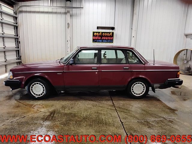 Used 1989 Volvo 240 DL RWD image 5