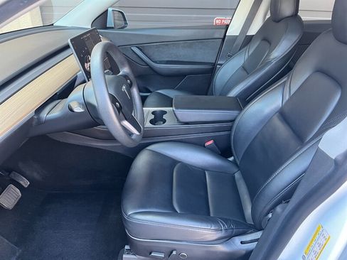 Used 2021 Tesla Model Y Long Range AWD/4WD image 9