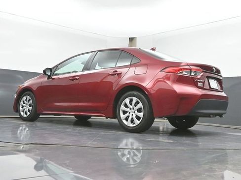 Used 2025 Toyota Corolla LE FWD image 42