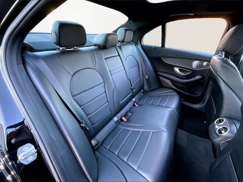 Used 2019 Mercedes-Benz C 300 4MATIC Sedan image 17