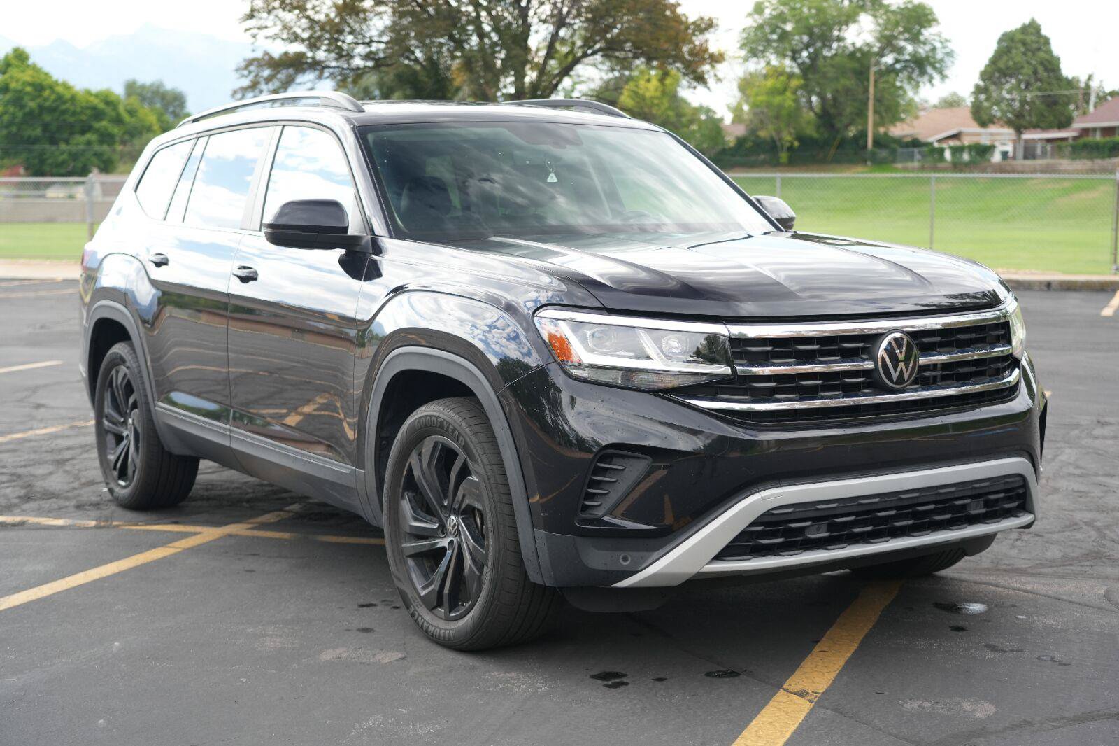 Used 2023 Volkswagen Atlas SE AWD/4WD image 7