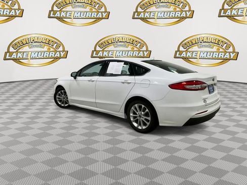 Used 2020 Ford Fusion SE FWD image 9