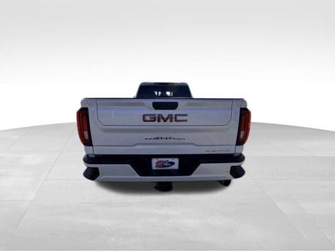 Used 2022 GMC Sierra 3500 Denali image 5