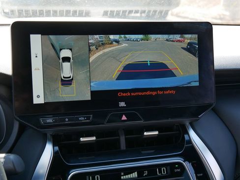 Certified 2024 Toyota Venza Limited AWD/4WD image 19