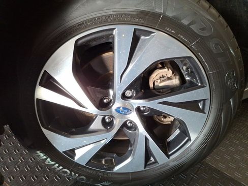 Used 2024 Subaru Legacy Premium image 3