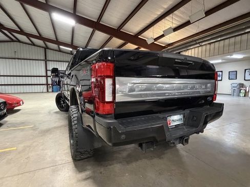 Used 2022 Ford F250 Platinum image 8