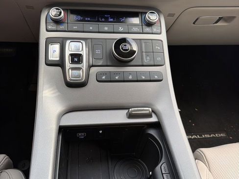 Used 2025 Hyundai Palisade Limited FWD image 15