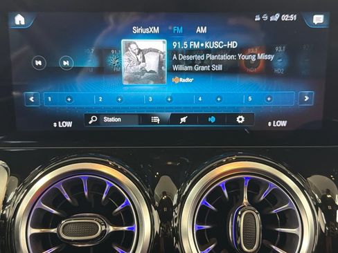 Used 2022 Mercedes-Benz GLB 35 AMG 4MATIC image 34