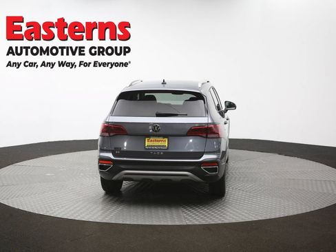 Used 2022 Volkswagen Taos SE FWD image 35