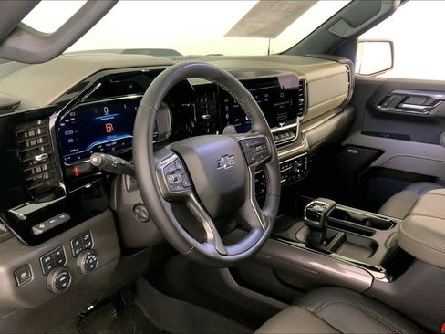 Used 2025 Chevrolet Silverado 1500 ZR2 w/ Technology Package AWD/4WD image 14