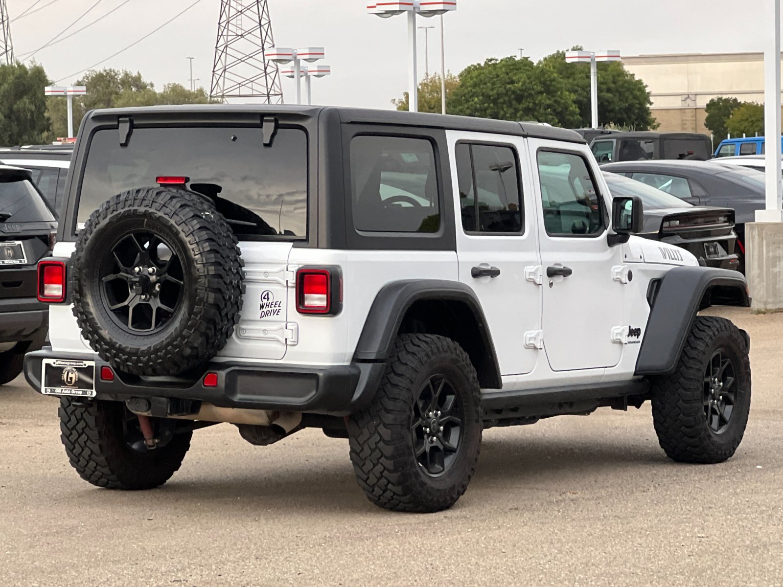 Used 2025 Jeep Wrangler Unlimited Sport AWD/4WD image 4