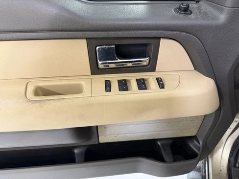 Used 2012 Ford F150 XLT w/ XLT Chrome Pkg image 14