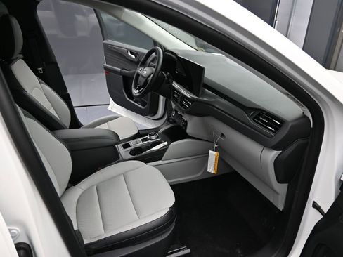 New 2025 Ford Escape SE image 20