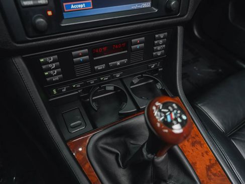 Used 2003 BMW M5 image 56