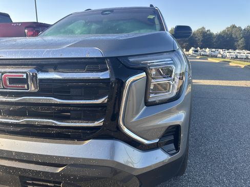 Certified 2025 GMC Terrain Elevation w/ Elevation Premium Package image 6