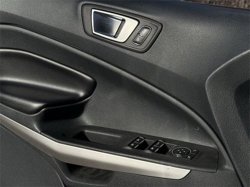 Used 2019 Ford EcoSport Titanium image 25