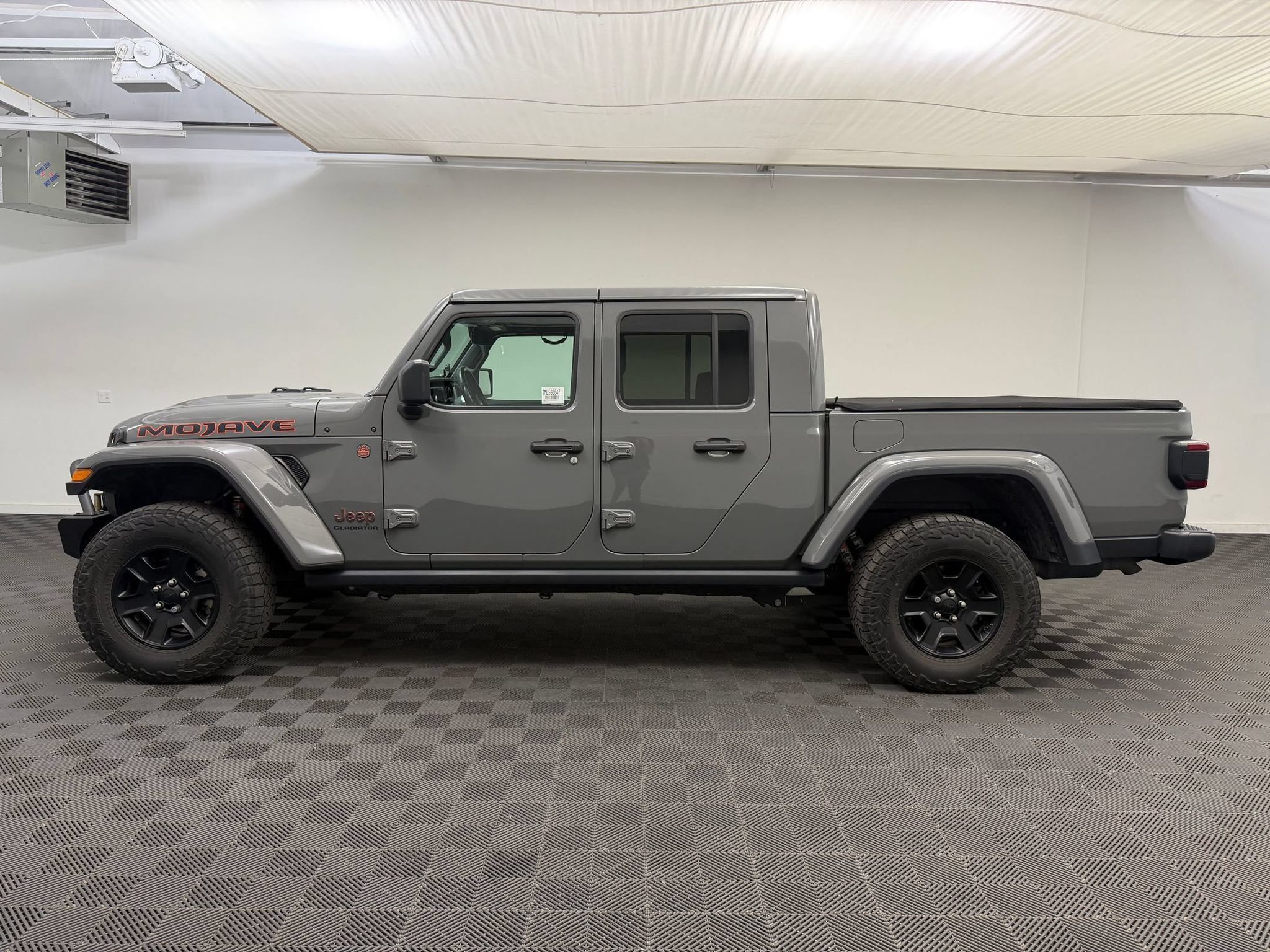 Used 2021 Jeep Gladiator Mojave AWD/4WD image 2