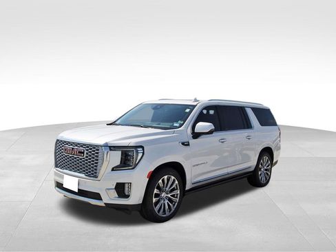 Used 2023 GMC Yukon XL Denali w/ Denali Reserve Package RWD image 2