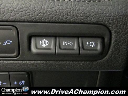 Used 2022 GMC Yukon Denali AWD/4WD image 32