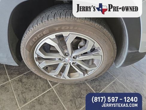 Used 2019 GMC Terrain SLT w/ Preferred Package AWD/4WD image 4