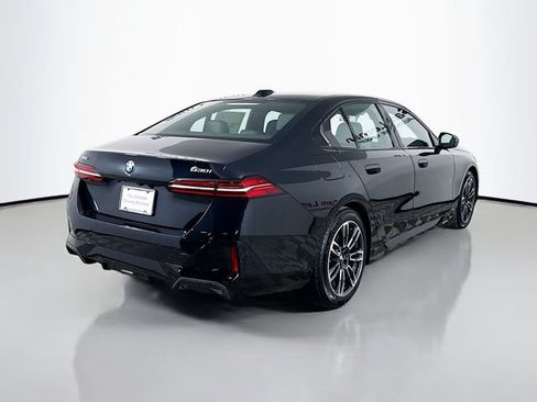 New 2026 BMW 530i xDrive w/ M Sport Package AWD/4WD image 7