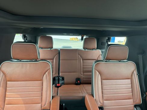 Used 2024 GMC Yukon Denali Ultimate AWD/4WD image 43