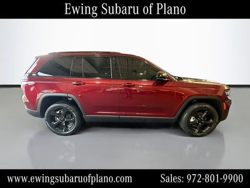 Used 2023 Jeep Grand Cherokee Limited w/ Black Appearance Package RWD image 8