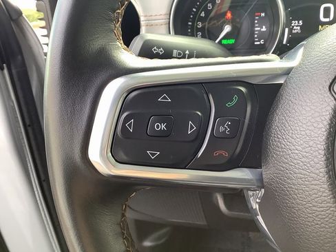 Used 2023 Jeep Wrangler Unlimited Sahara image 13