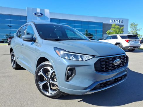 Certified 2023 Ford Escape ST-Line Select AWD/4WD image 1