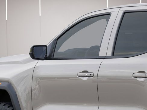 New 2026 GMC Canyon AT4 image 12