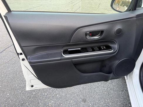 Used 2015 Toyota Prius C Two FWD image 18